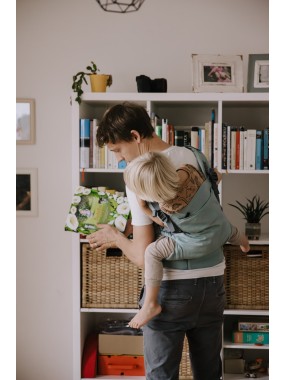 Boba X – adjustable ergonomic carrier from birth