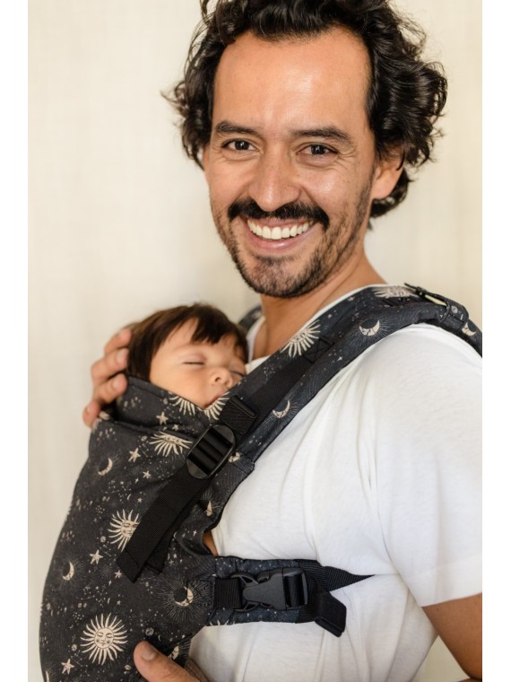 Boba X – adjustable ergonomic carrier from birth