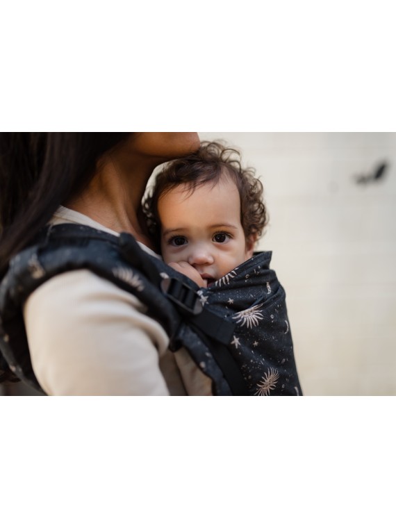 Boba X – adjustable ergonomic carrier from birth