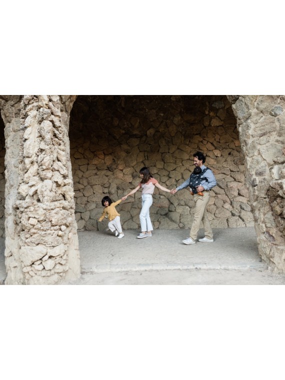 Boba X – adjustable ergonomic carrier from birth