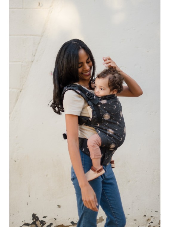 Boba X – adjustable ergonomic carrier from birth