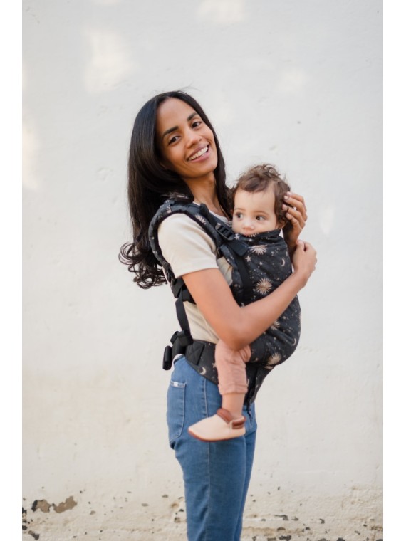 Boba X – adjustable ergonomic carrier from birth