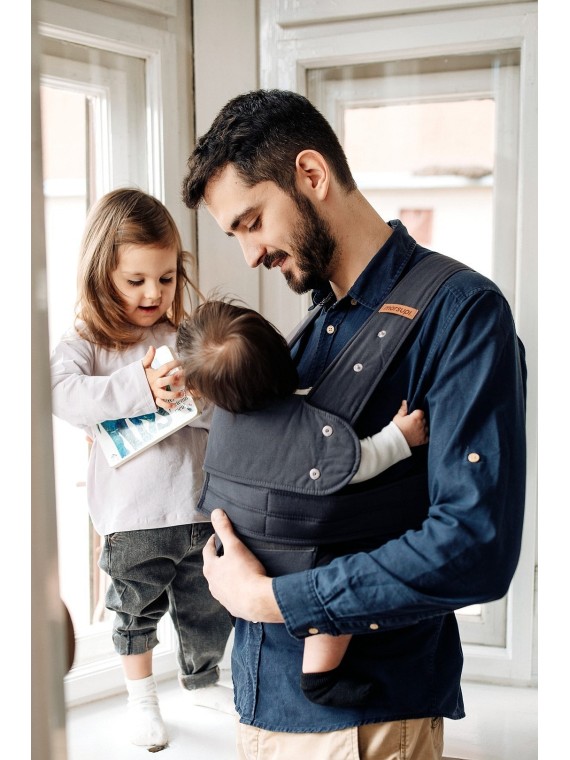 Marsupi nešioklė – paprastumas ir ergonomika nuo gimimo