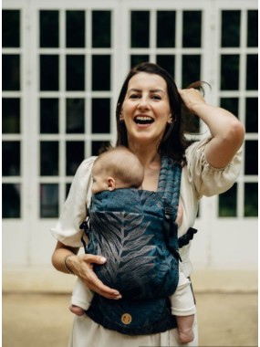 LennyLight – lightweight and intuitive baby carrier LennyLight – lightweight and intuitive baby carrier