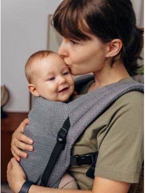 LennyLight – lightweight and intuitive baby carrier