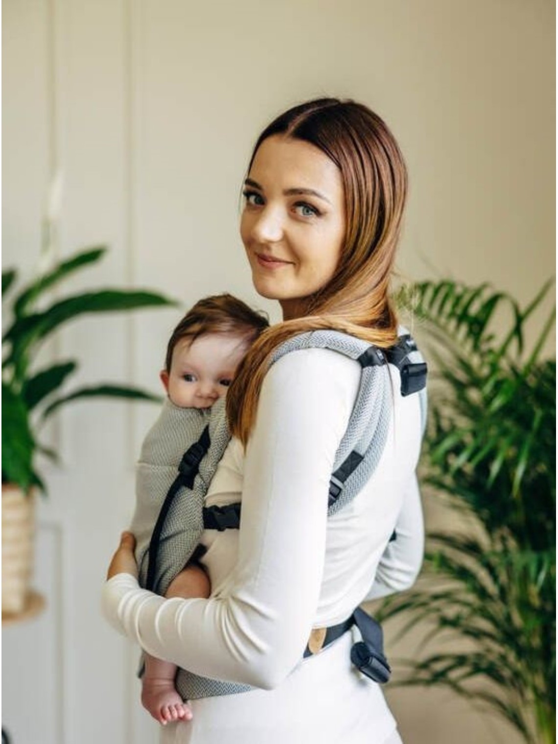 LennyLight – lengva ir saugi nešioklė nuo gimimo