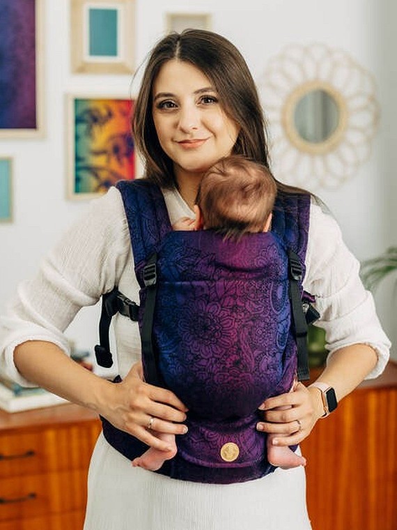 LennyLight – lightweight and intuitive baby carrier