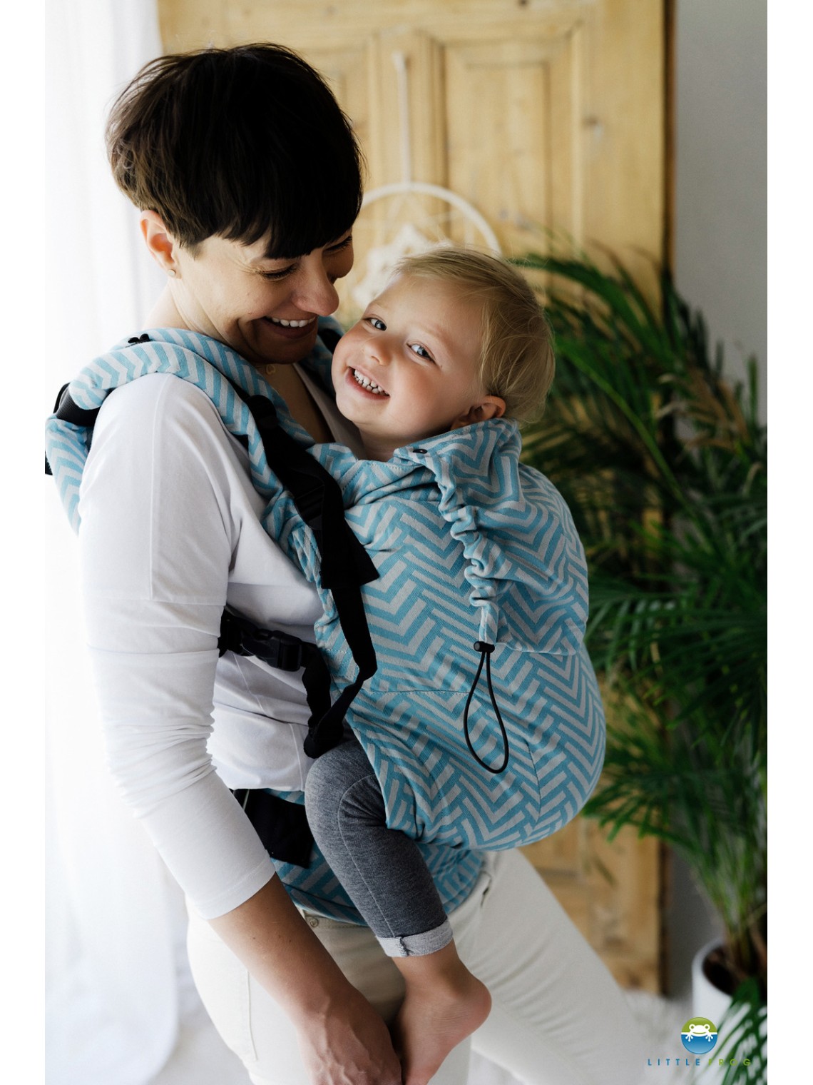 Little Frog Preschooler – toddler carrier for everyday and adventure Little Frog Preschooler – toddler carrier for everyday and adventure