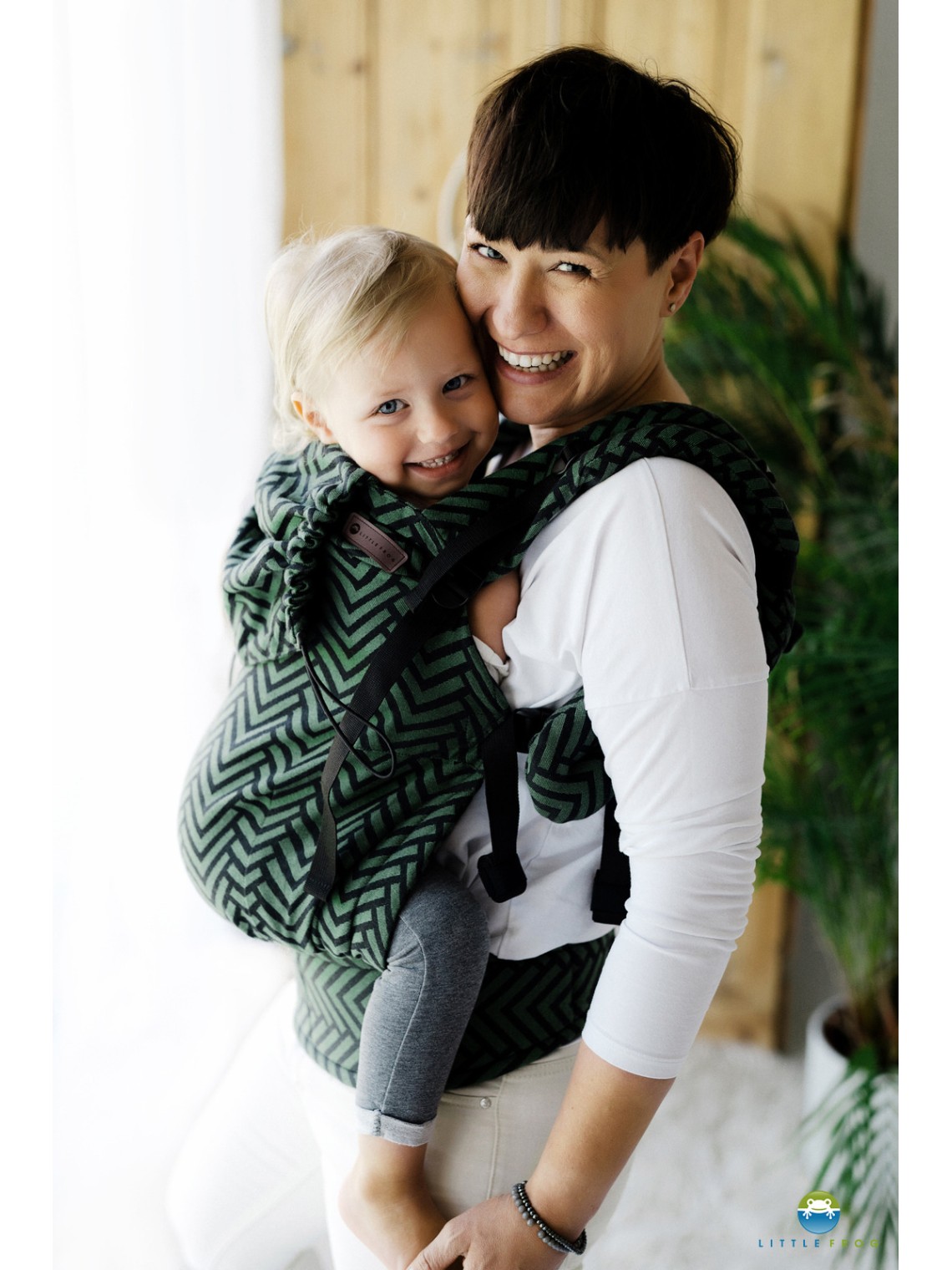 Little Frog Preschooler – toddler carrier for everyday and adventure Little Frog Preschooler – toddler carrier for everyday and adventure