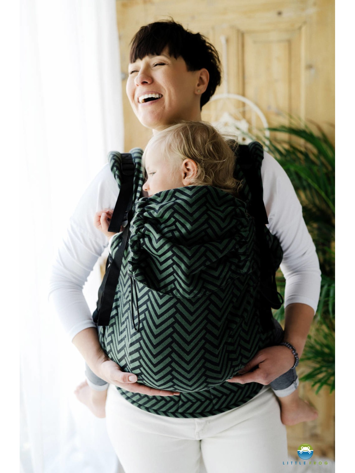Little Frog Preschooler – toddler carrier for everyday and adventure Little Frog Preschooler – toddler carrier for everyday and adventure