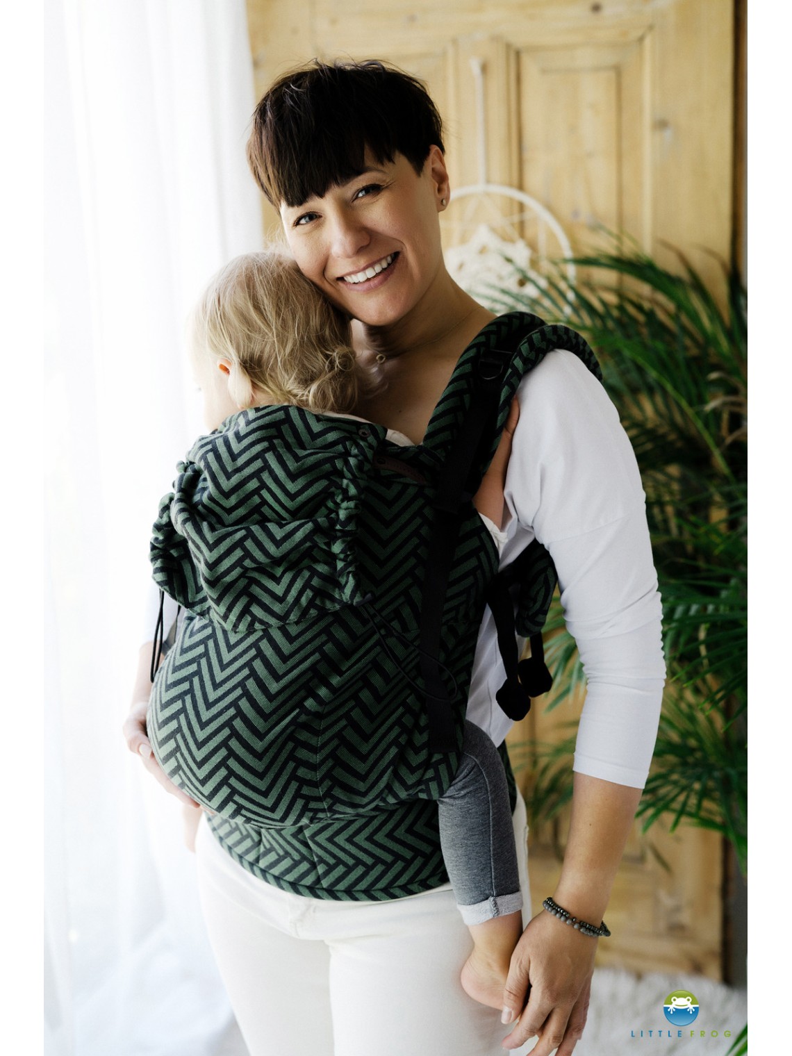 Little Frog Preschooler – toddler carrier for everyday and adventure Little Frog Preschooler – toddler carrier for everyday and adventure