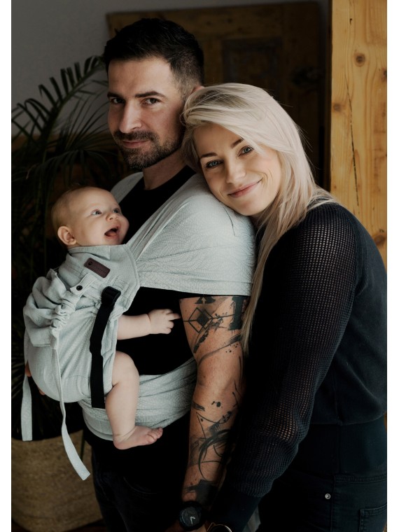 Little Frog Cross Hybrid – ergonomic half buckle baby carrier