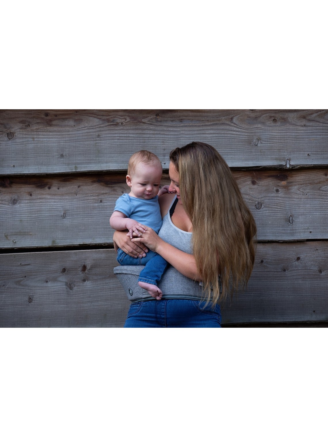 Hippychick Hipseat – award-winning back support carrier for toddlers Hippychick Hipseat – award-winning back support carrier for toddlers