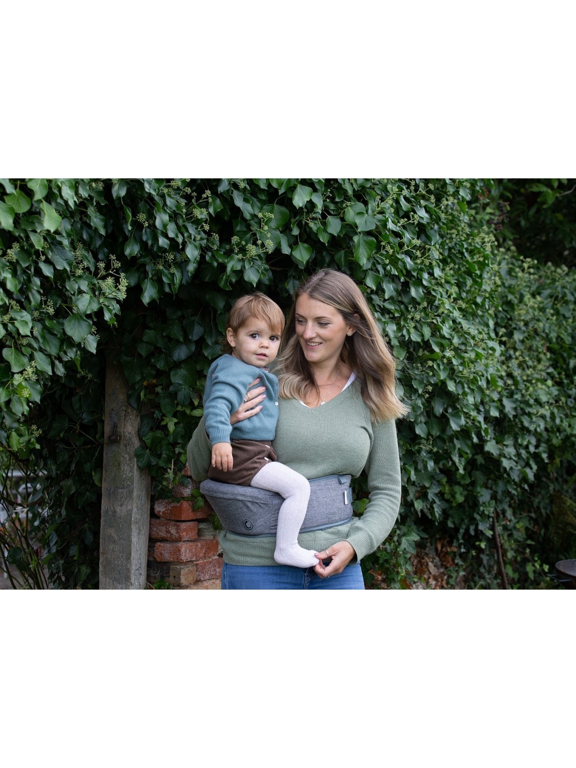 Hippychick Hipseat – award-winning back support carrier for toddlers Hippychick Hipseat – award-winning back support carrier for toddlers