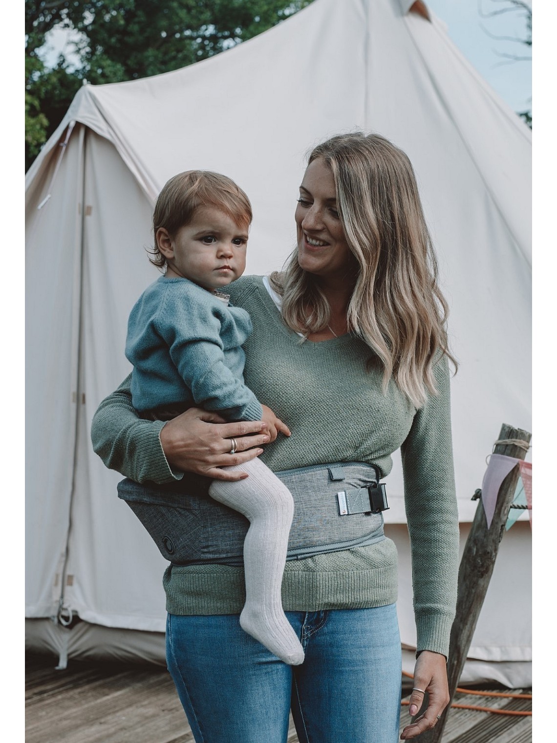 Hippychick Hipseat – award-winning back support carrier for toddlers