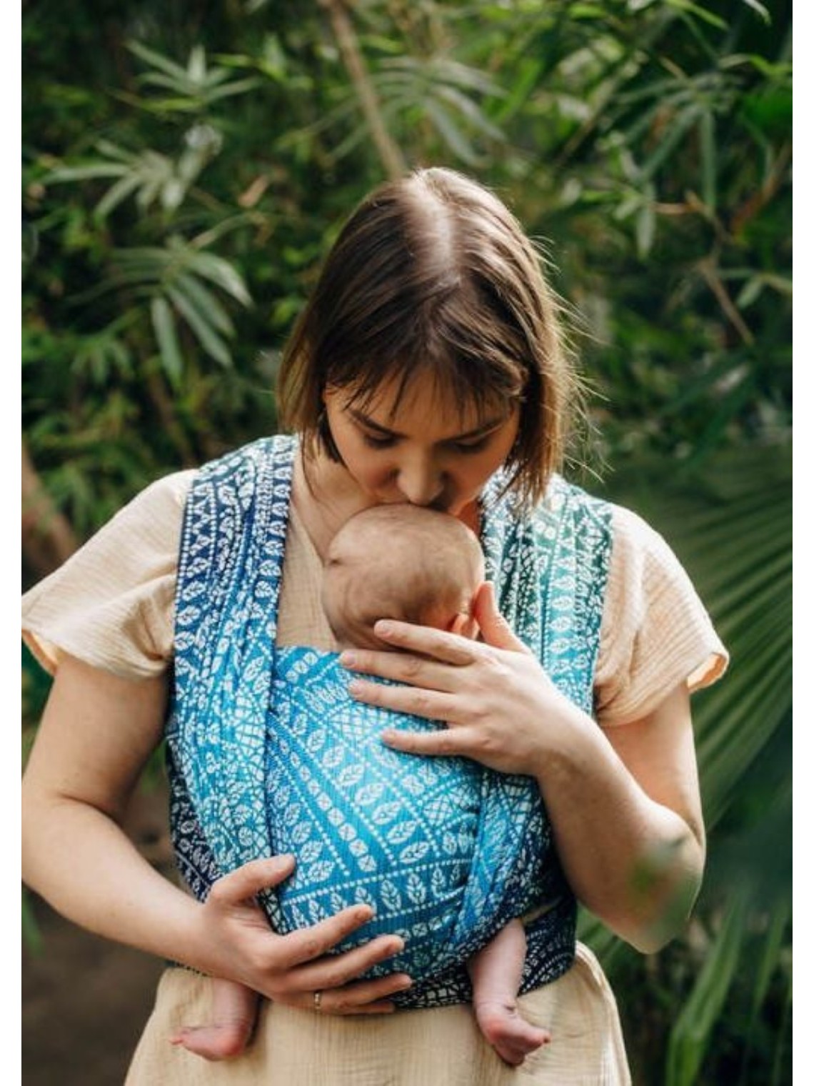 LennyLamb baby wrap – ergonomic and soft from birth to preschool