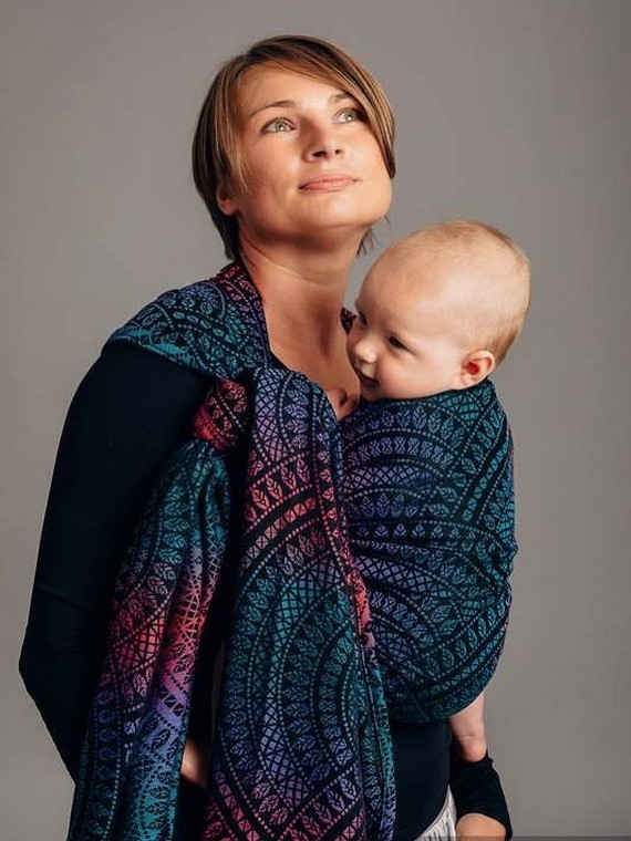 LennyLamb baby wrap – ergonomic and soft from birth to preschool