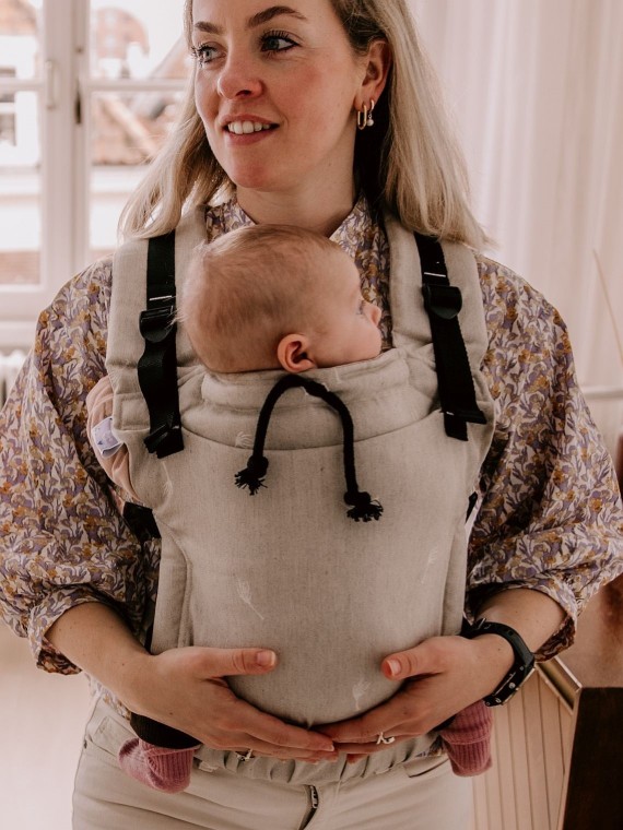 Pure Baby Love Cross & Go – simple and comfortable baby carrier