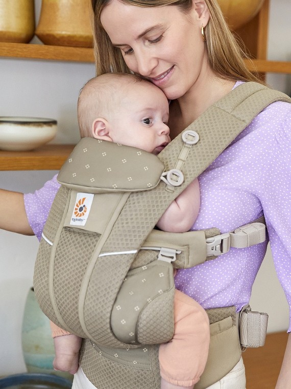 Ergobaby Omni Breeze – breathable comfort from newborn to toddler