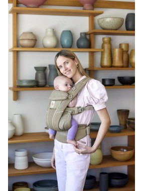 Ergobaby Omni Breeze – breathable comfort from newborn to toddler