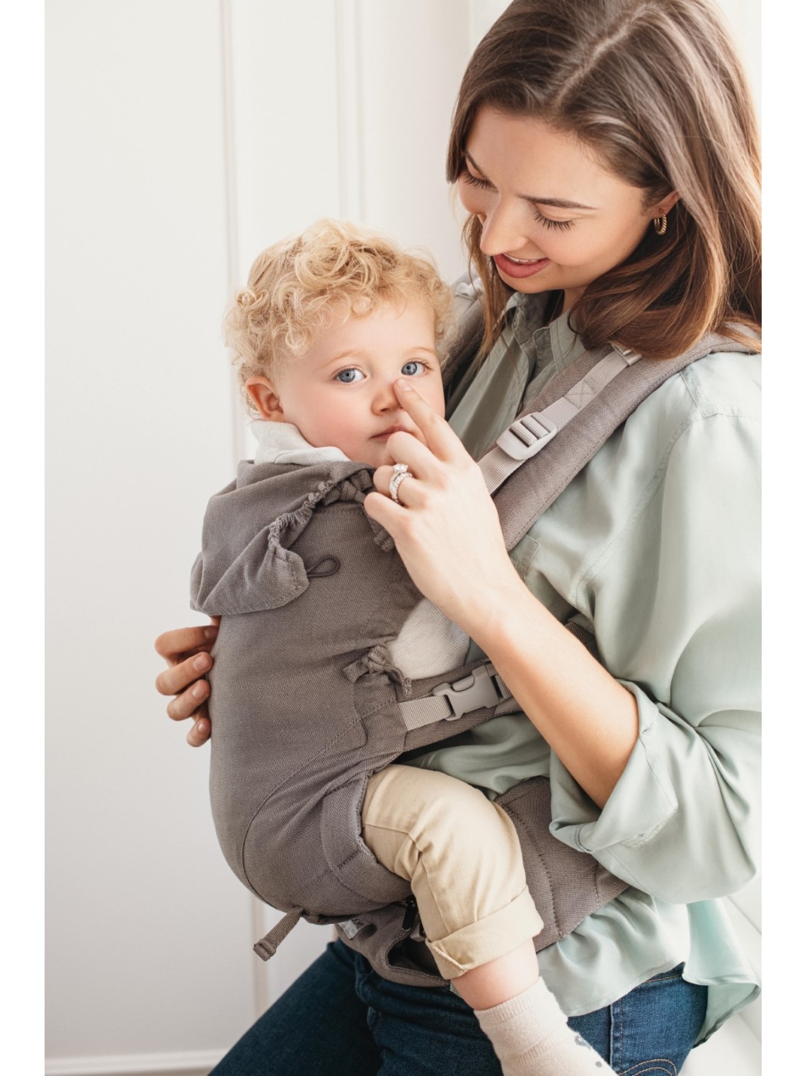 Quokkababy E-Carrier ergonomic baby carrier – maximum adaptability from day one Quokkababy E-Carrier ergonomic baby carrier – maximum adaptability from day one