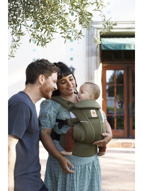 Ergobaby Omni Breeze nešioklė – kvėpuojantis komfortas nuo gimimo