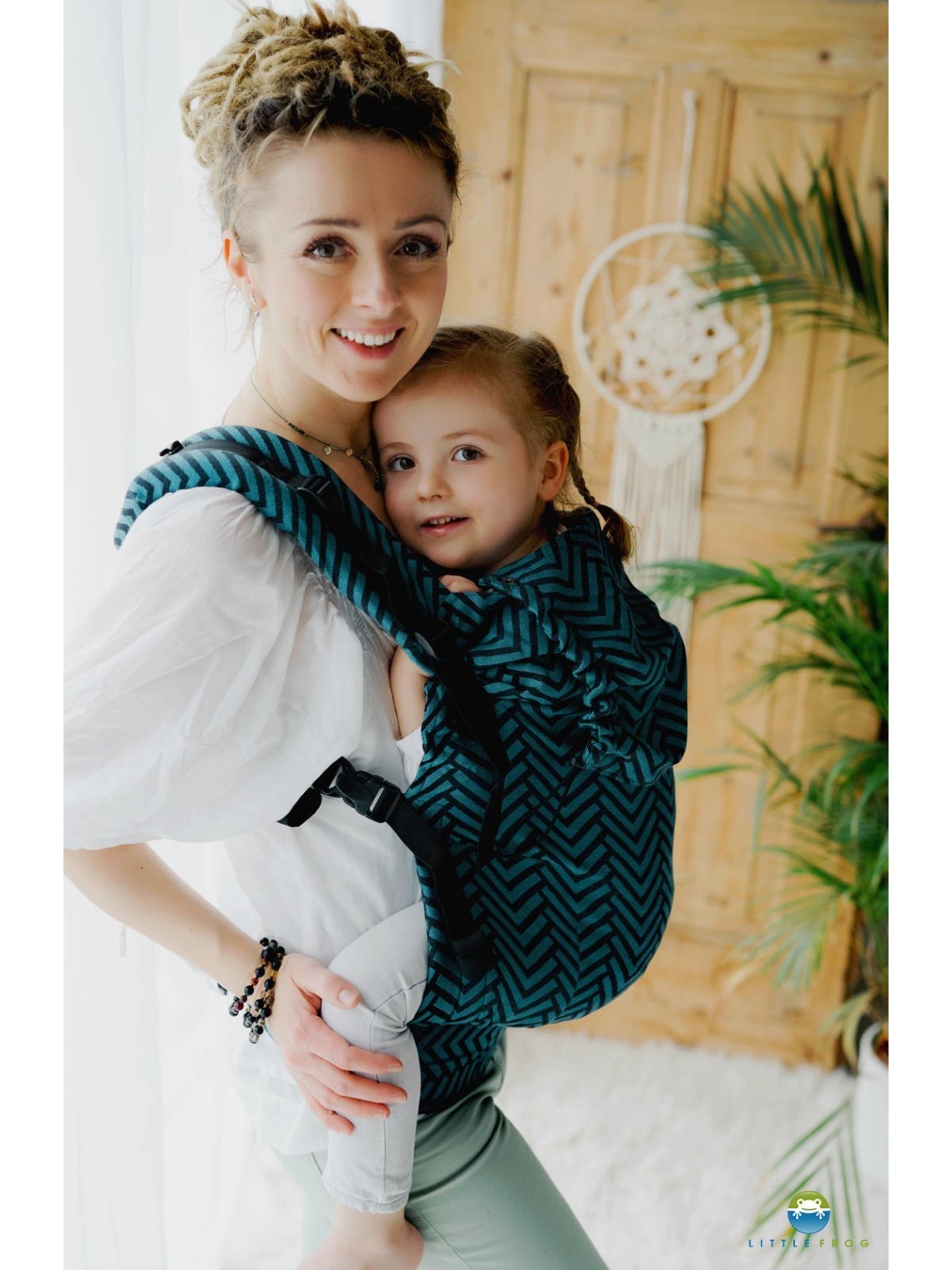Little Frog Preschooler – ergonomiška nešioklė vyresniems vaikams