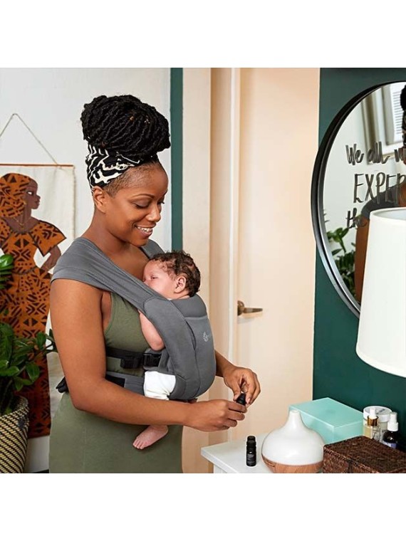 Ergobaby Embrace – švelni ir kompaktiška nešioklė nuo gimimo