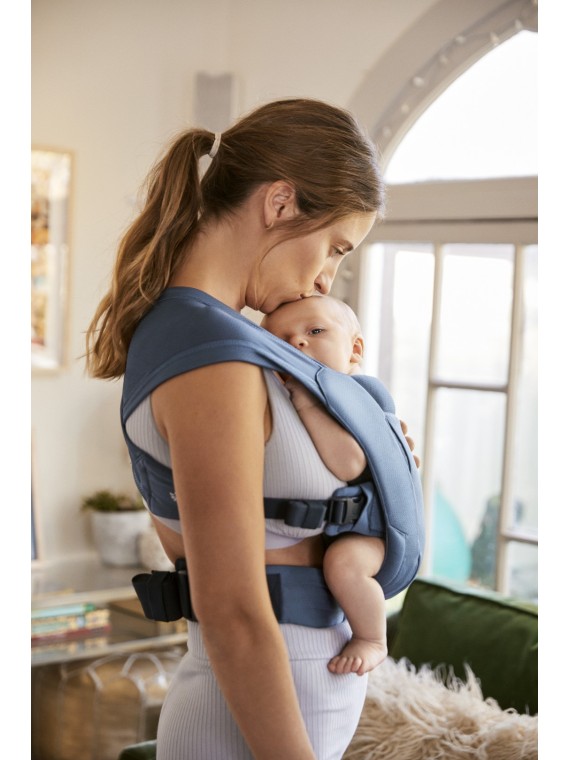 Ergobaby Embrace – švelni ir kompaktiška nešioklė nuo gimimo