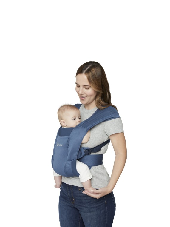 Ergobaby Embrace – švelni ir kompaktiška nešioklė nuo gimimo