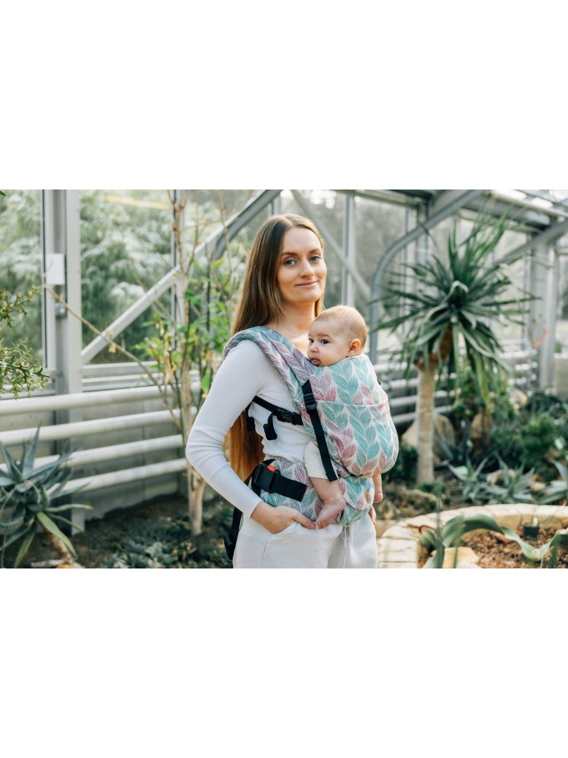 LennyLight – lightweight and intuitive baby carrier