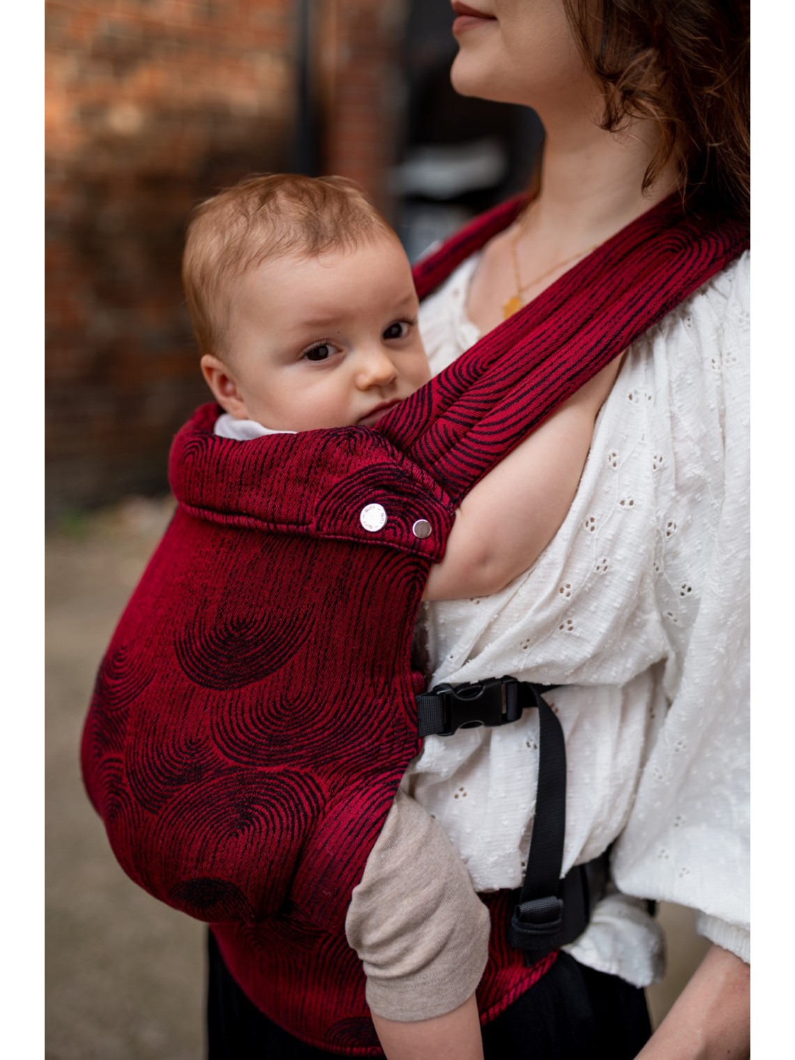 QUSY Standard 2.0 – innovative adjustable baby carrier