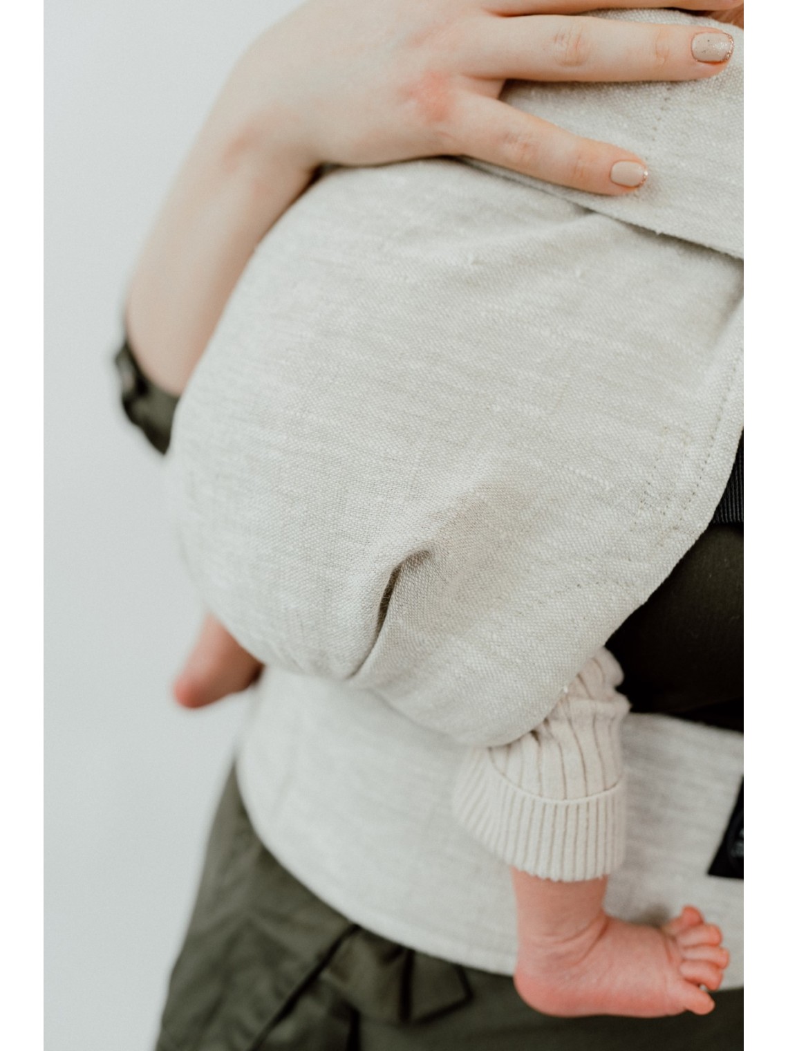 QUSY MINI 2.0 – ypač lengva reguliuojama kūdikių nešioklė