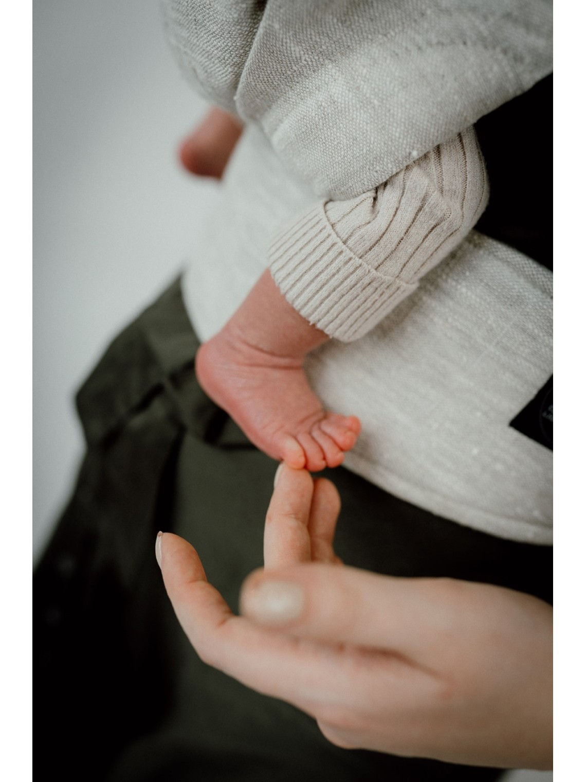 QUSY MINI 2.0 – ypač lengva reguliuojama kūdikių nešioklė