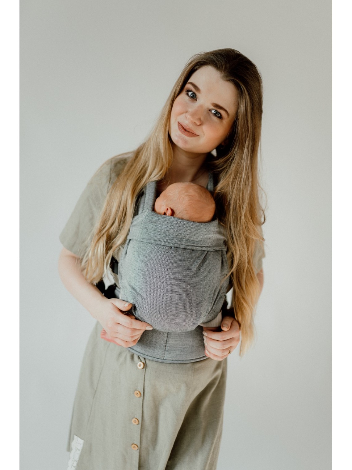 QUSY MINI 2.0 – ypač lengva reguliuojama kūdikių nešioklė