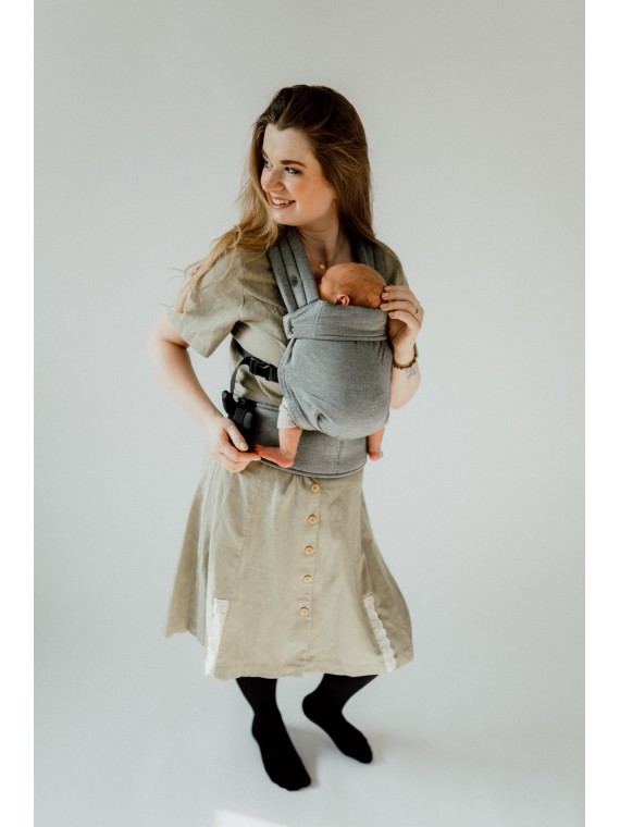 QUSY MINI 2.0 – ypač lengva reguliuojama kūdikių nešioklė