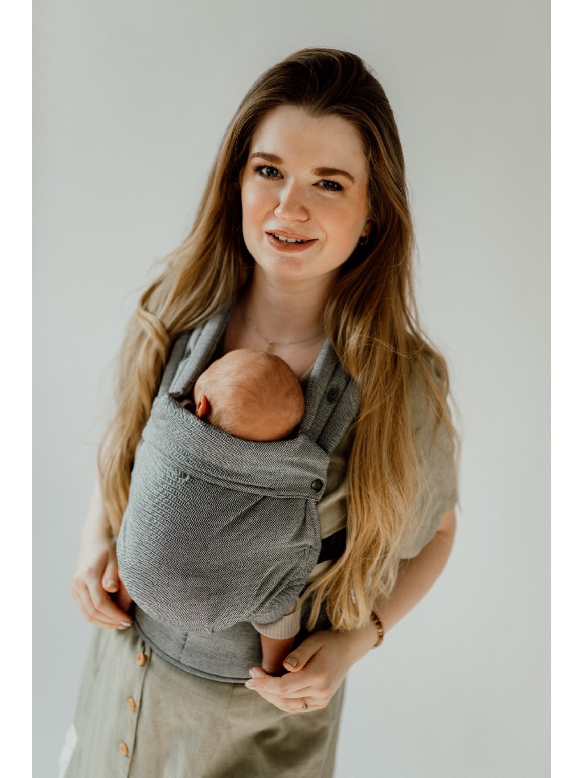 QUSY MINI 2.0 – ypač lengva reguliuojama kūdikių nešioklė