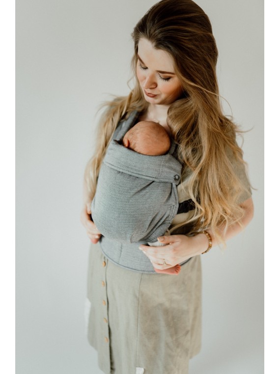 QUSY MINI 2.0 – ypač lengva reguliuojama kūdikių nešioklė