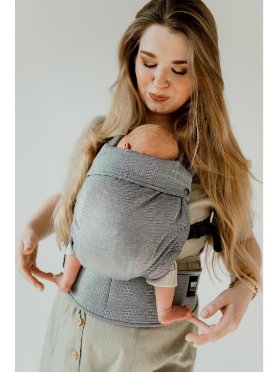 QUSY MINI 2.0 – ypač lengva reguliuojama kūdikių nešioklė