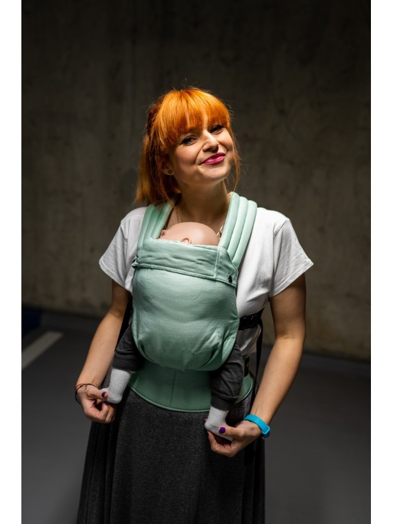 QUSY MINI 2.0 – ultra-light adjustable baby carrier