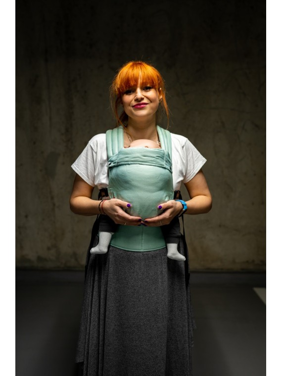 QUSY MINI 2.0 – ultra-light adjustable baby carrier