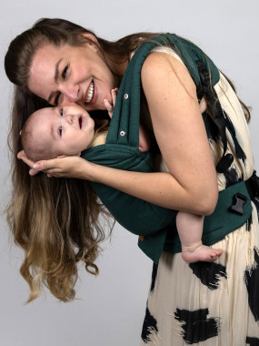 ISARA THE ONE Baby Carrier – From Newborn to Preschooler | Ergonomic and Fully Adjustable