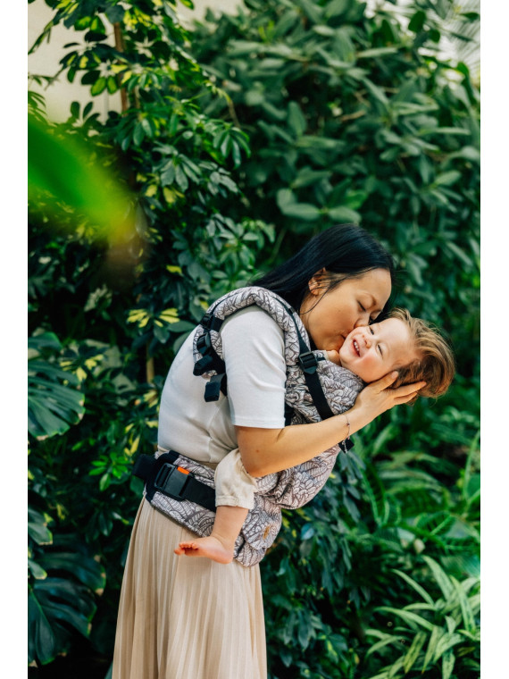 LennyUpGrade – adjustable ergonomic baby carrier from 3.5 to 20 kg