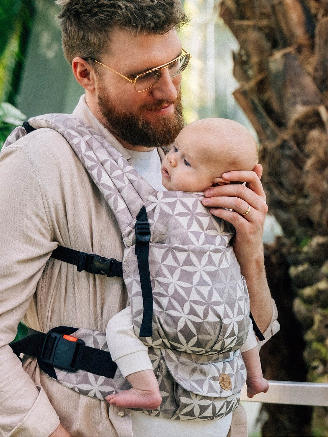 LennyLight – lightweight and intuitive baby carrier LennyLight – lightweight and intuitive baby carrier