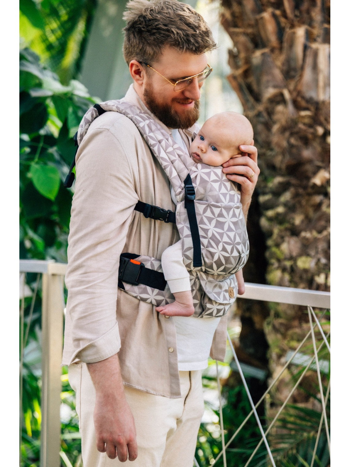 LennyLight – lightweight and intuitive baby carrier LennyLight – lightweight and intuitive baby carrier