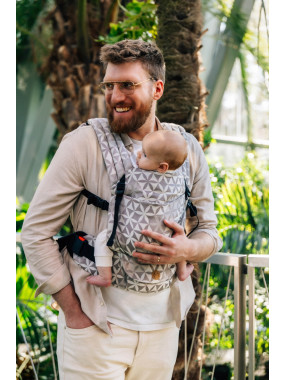LennyLight – lengva ir saugi nešioklė nuo gimimo LennyLight – lengva ir saugi nešioklė nuo gimimo