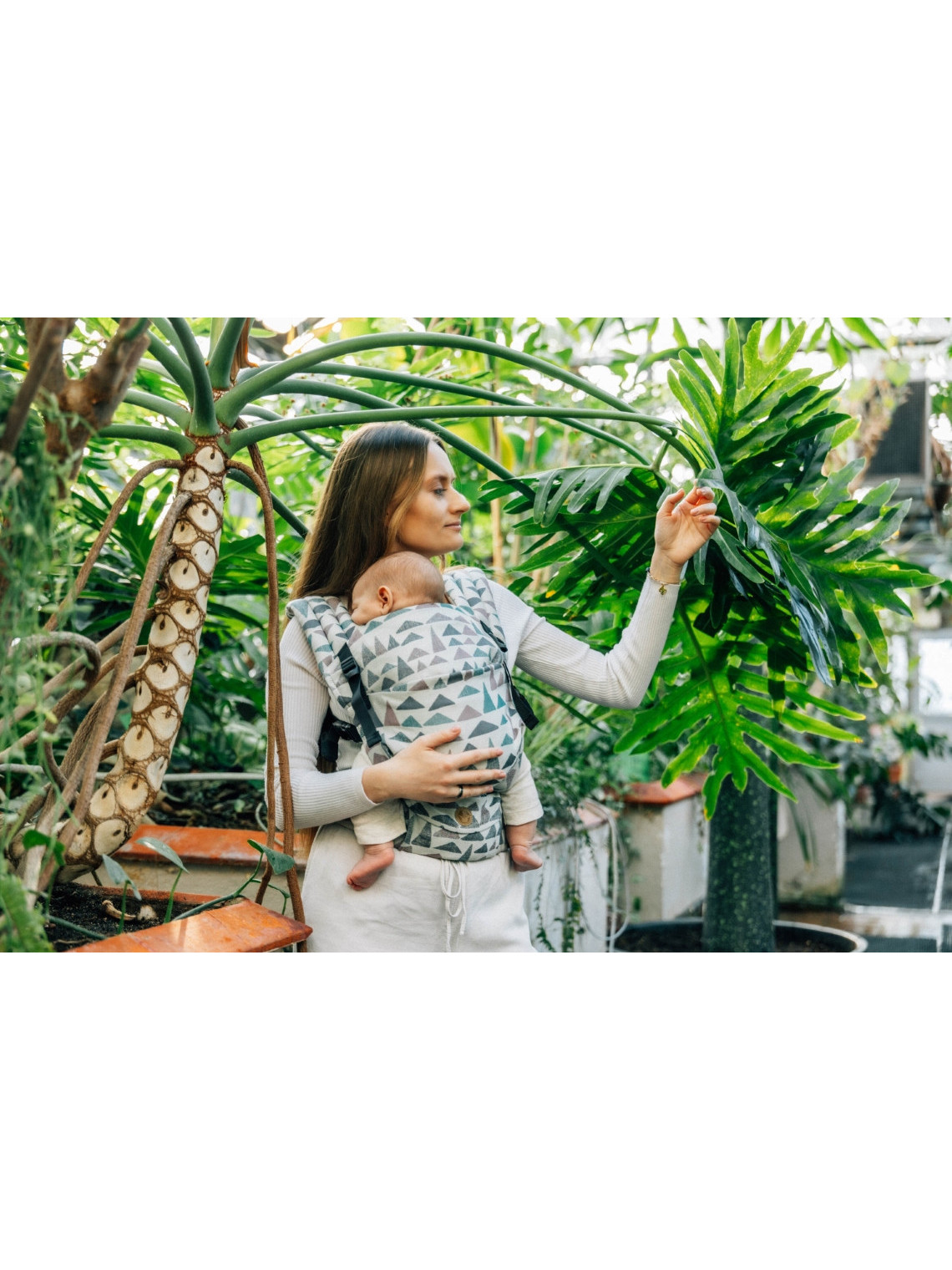 LennyLight – lightweight and intuitive baby carrier LennyLight – lightweight and intuitive baby carrier