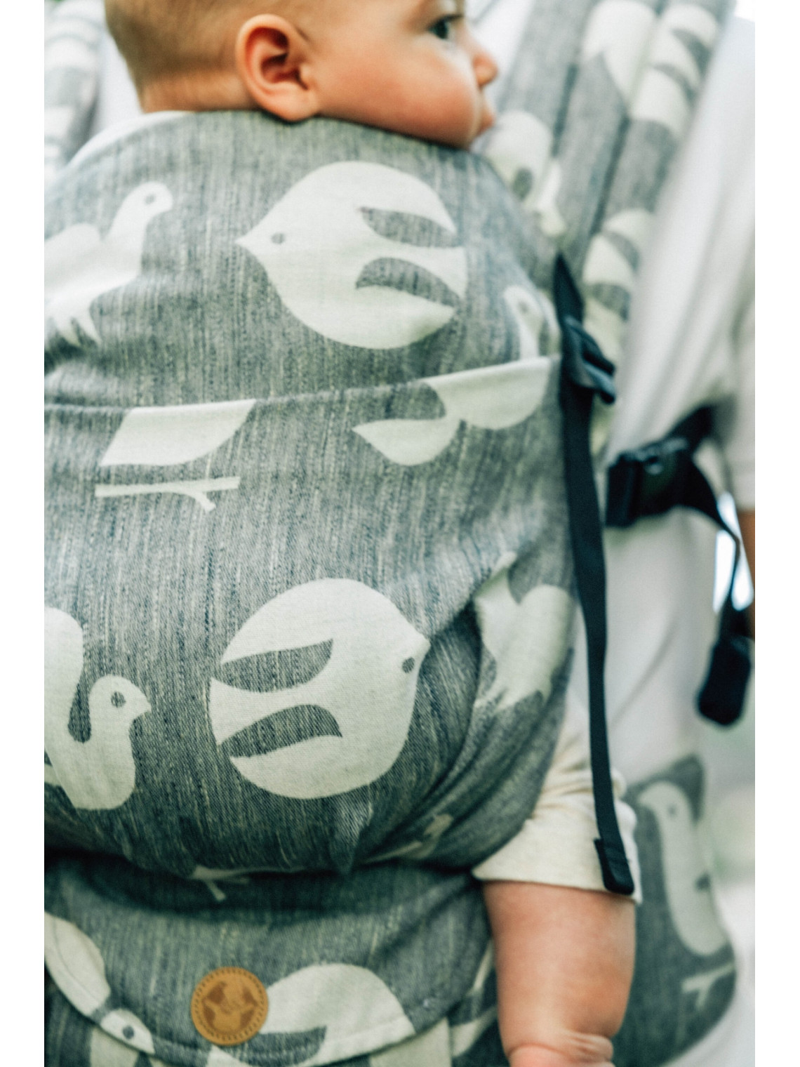 LennyLight – lightweight and intuitive baby carrier LennyLight – lightweight and intuitive baby carrier