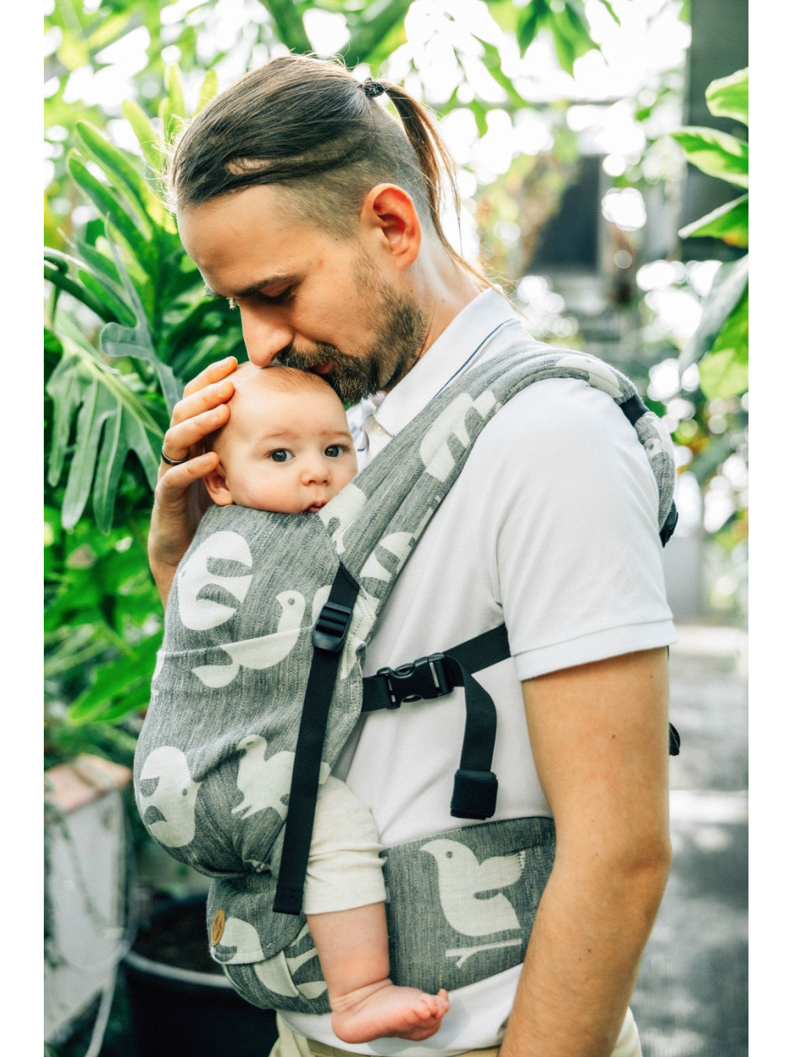 LennyLight – lightweight and intuitive baby carrier LennyLight – lightweight and intuitive baby carrier