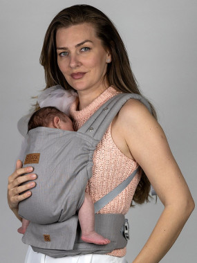 ISARA Elite is a timeless piece for parents who want effortless elegance and technical performance—without compromise.